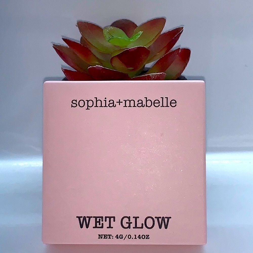 $15💥- Sophia + Mabelle Wet Glow Highlighter